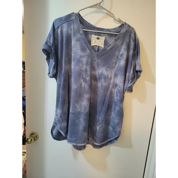 womens tops - Picture 9 of 13